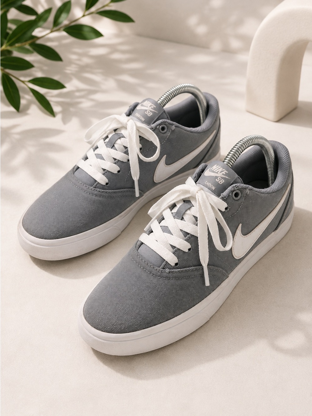 Nike SB Check Canvas Solar-soft Sneaker  size 8.5